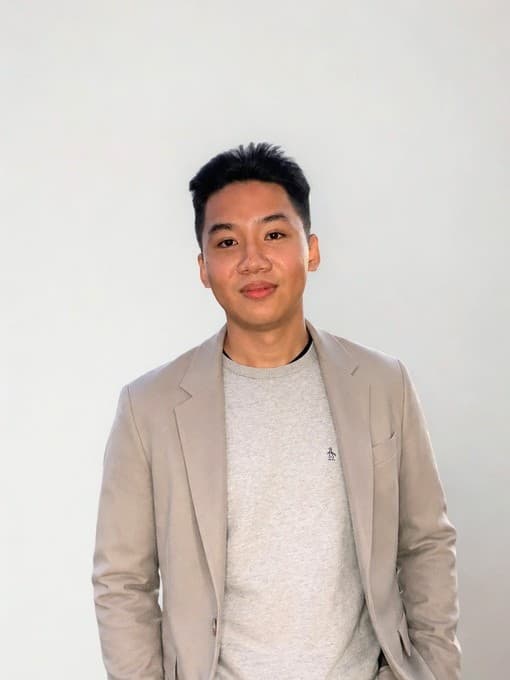 Thầy Trung Hậu